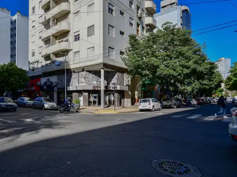 UF de 6 cocheras alquiladas y terraza