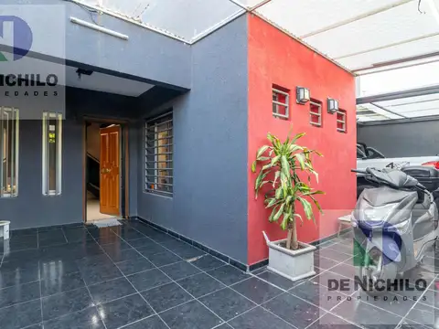 Moderna Casa en  Florencio Varela