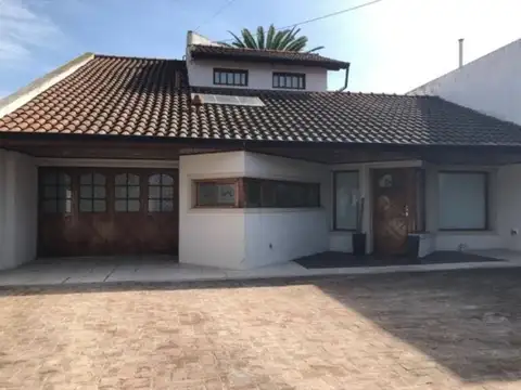 CASA 4 AMBIENTES VILLA PRIMERA MAR DEL PLATA