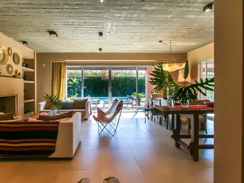 Calle 464 e/ 13 y 11 - El Quimilar 100