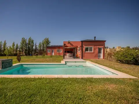Venta Casa 4 ambientes doble lote 2016 m2 | Barrio Cerrado Los Juncos PERMUTA