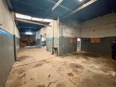 Galpon en Alquiler 17  mts Fondo