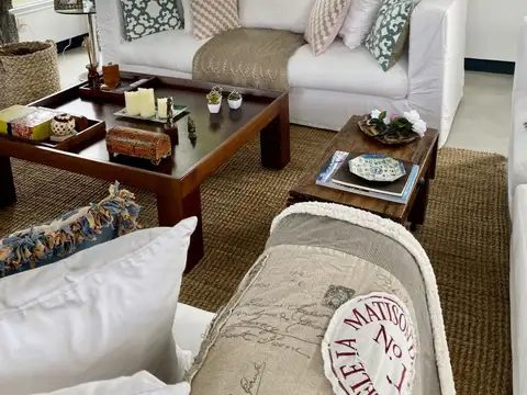 Casa 4 ambientes con 4 baños