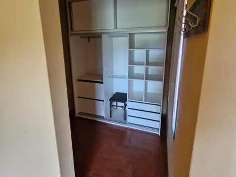 Casa 2 ambientes con 1 baño