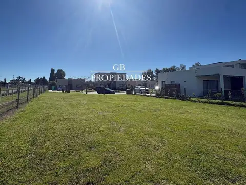 Terreno en Venta en Pilar del Este - Santa Emilia, USD 23.500