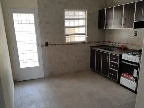 Depto Tipo Casa 2 ambientes con 1 baño