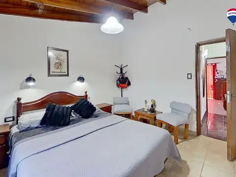 VENTA CASA GONZALEZ CATAN 4 AMB  ESQUINA  PERMUTA