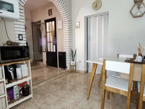 Depto Tipo Casa 2 ambientes con 1 baño