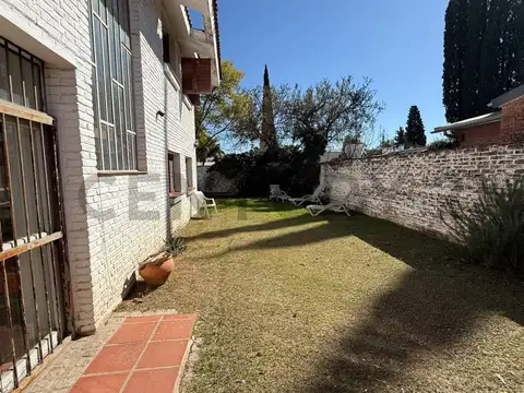 HERMOSA CASA EN CERRO DE LAS ROSAS 4 DORM/PILETA