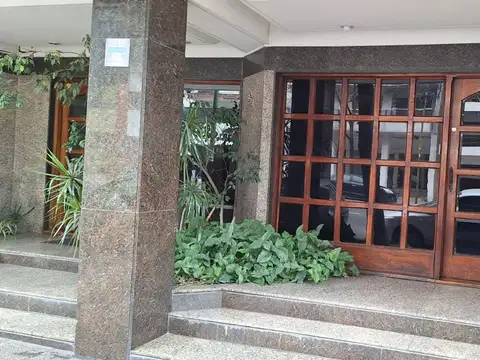 Oficina en Alquiler en Flores, $ 1.300.000