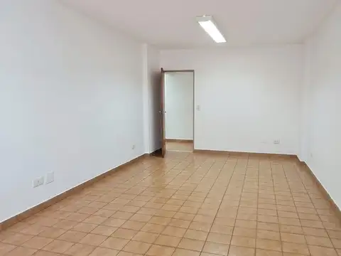 Alquiler - Local Oficinas - 153 m2 - Flores