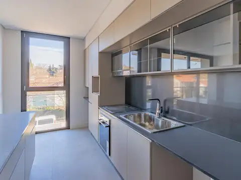 Exclusivo departamento en venta de 3 ambientes con cochera en Los Troncos
