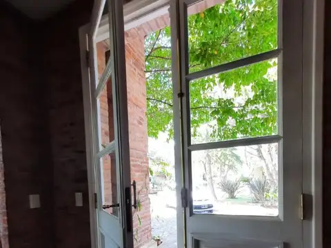 Casa 5 ambientes con 5 baños