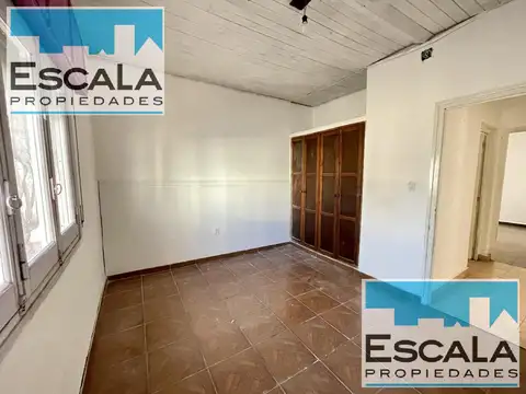 Casa 4 ambientes con 1 baño