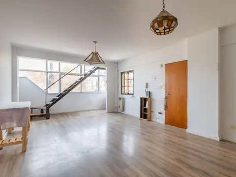 Depto Tipo Casa en Venta de 3 ambientes