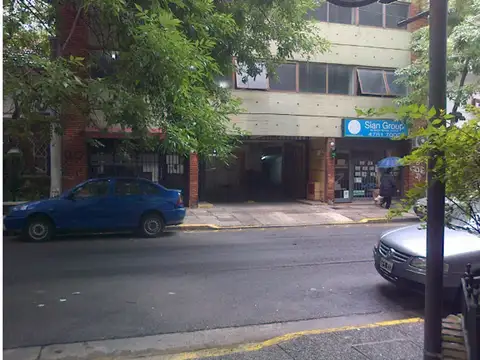 COCHERA 1° PISO - MUY COMODA - EDIF. DE GARAGE - ENCARGADO D