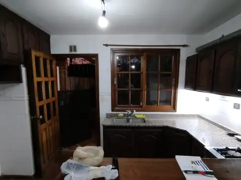 Casa en Alquiler con 1 cochera