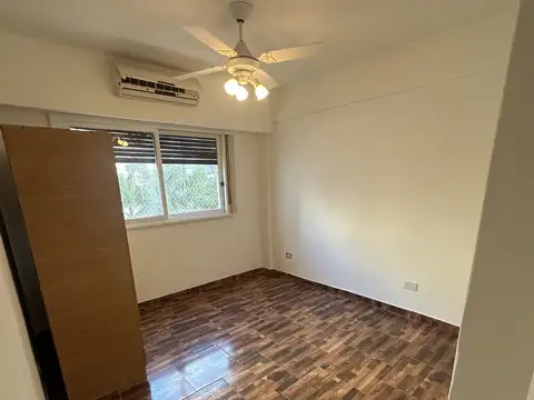 Ecuador 1400, Piso 4