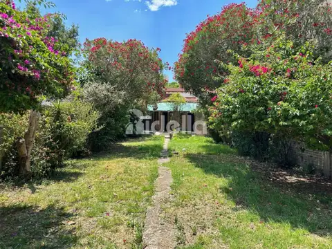 Chalet con hogar, parrilla y amplio jardín – Calidad y calidez