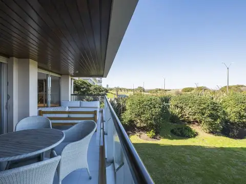 Departamento 5 ambientes con 4 baños