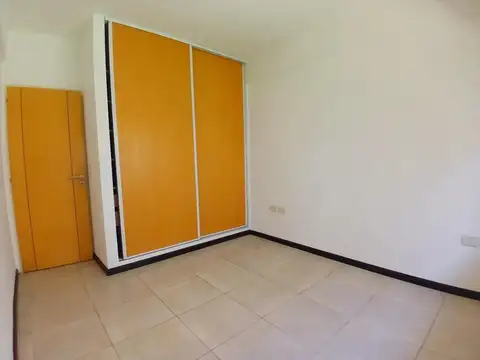 Departamento de dos ambientes en primer piso