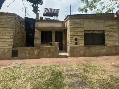 CASA EN VENTA EN FISHERTON