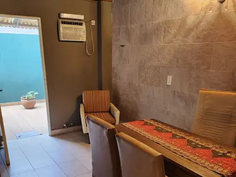 Local en Alquiler en Lomas Del Mirador, $ 300.000