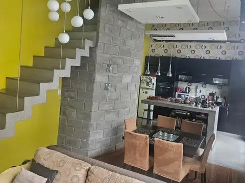 Depto Tipo Casa en Venta de 2 dormitorios