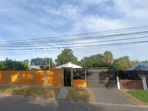 EXCELENTE INMUEBLE COMERCIAL - VILLA TESEI