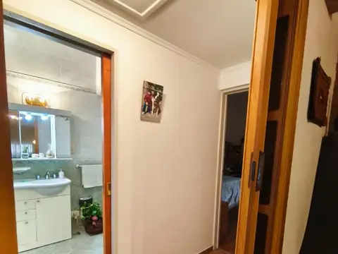 VENTA DE CASA TRES AMB CON COCHERA