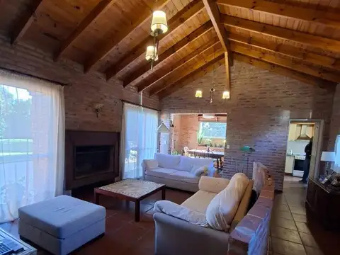 Casa en Alquiler en Don Torcuato, USD 1.700