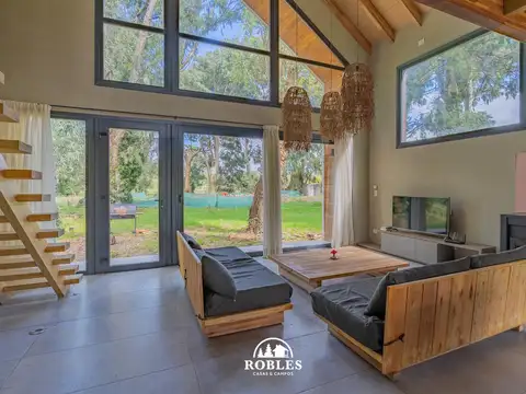 Casa estilo moderno en el barrio Cardon Miramar Links
