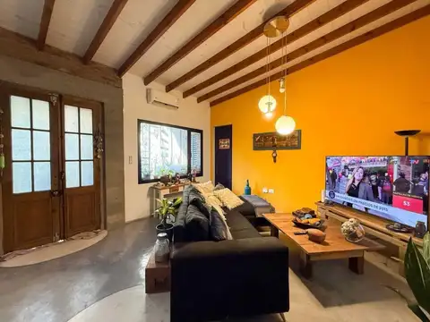 Casa en Venta con 4 cocheras