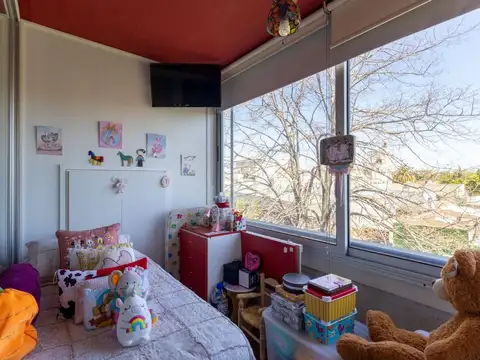 Depto 2 amb duplex FRENTE + COCHERA en La Calabria