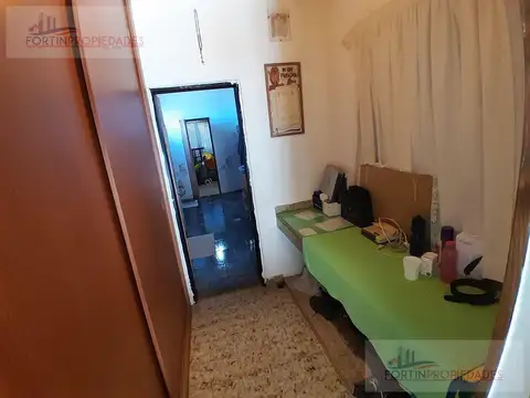 Casa 6 ambientes con 2 baños