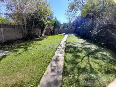 Casa en  venta en 3 e/ 47 y 48 Villa elisa, La Plata