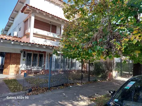Casa en Castelar Norte, excelente ubicación