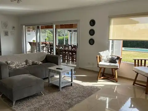 Casa en Venta en Juan Maria Gutierrez, USD 330.000