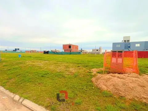 Lote en Cuestas de Manantiales