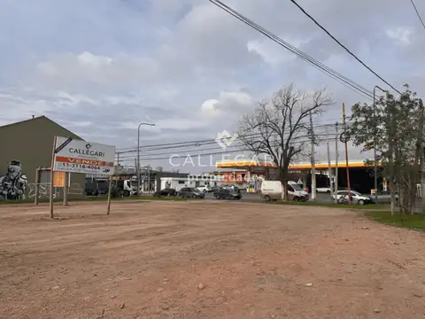 Terreno de 1000 m2 en venta sobre Av. 21 y Av. Dardo Rocha en Berazategui