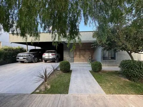 Venta de casa en Terruños de Araoz III