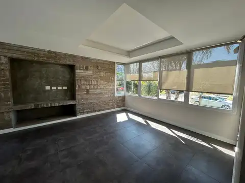 Casa 7 ambientes con 2 baños