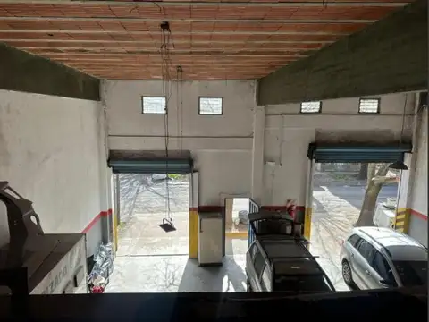 Local en venta - Taller - 200Mts2 - Villa Elisa
