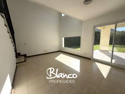 Casa en Alquiler al Norte