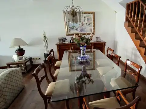 Casa 4 ambientes con 3 baños