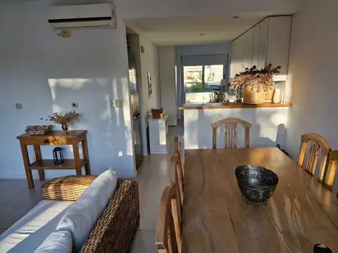 Departamento 4 ambientes con 2 baños