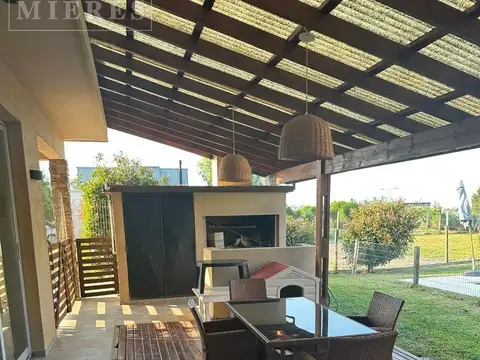 Casa en alquiler Anual en area 10 San Sebastian