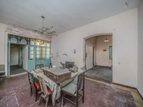 VENTA CASA A RECICLAR LOTE 525 MTS ITUZAINGO