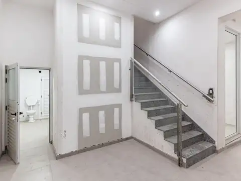 Oficina en Alquiler al Norte