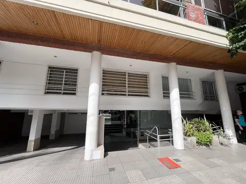 Helguera 3000, Piso 1